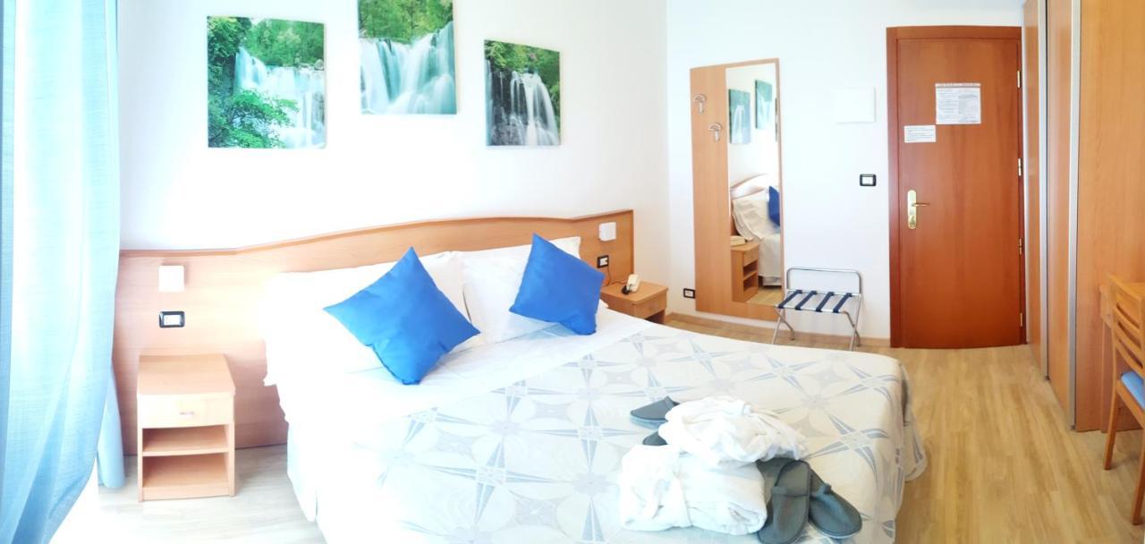 Hotel Mare Blu -- Boutique Pineto Bagian luar foto