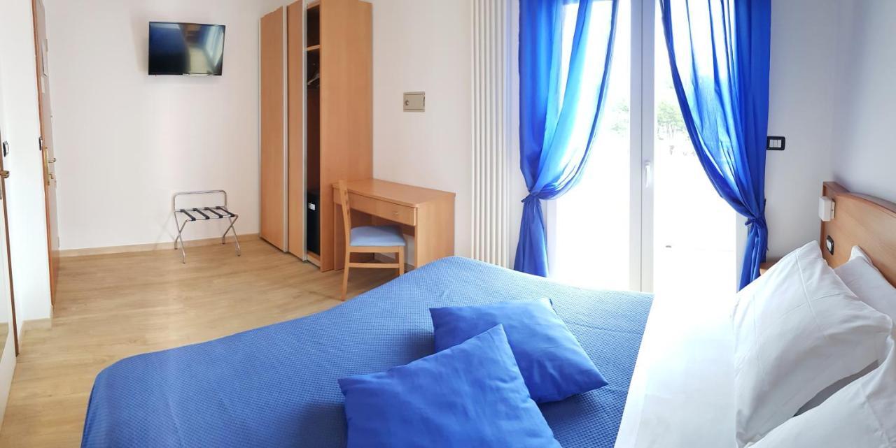 Hotel Mare Blu -- Boutique Pineto Bagian luar foto